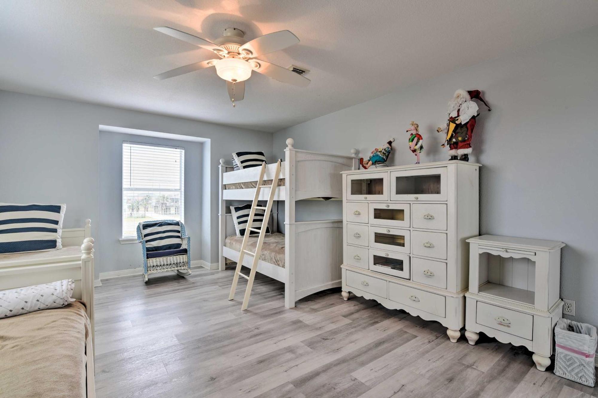Oceanfront Galveston Home - Walk To Beach! Eksteriør billede