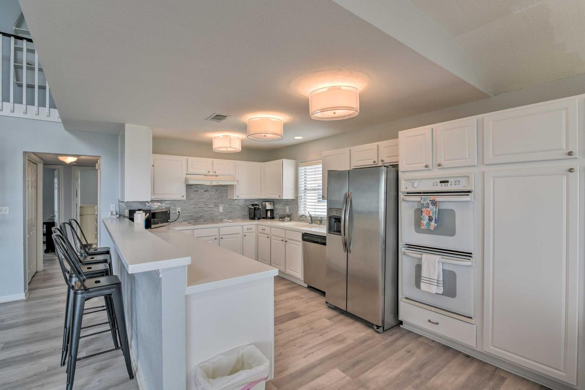 Oceanfront Galveston Home - Walk To Beach! Eksteriør billede