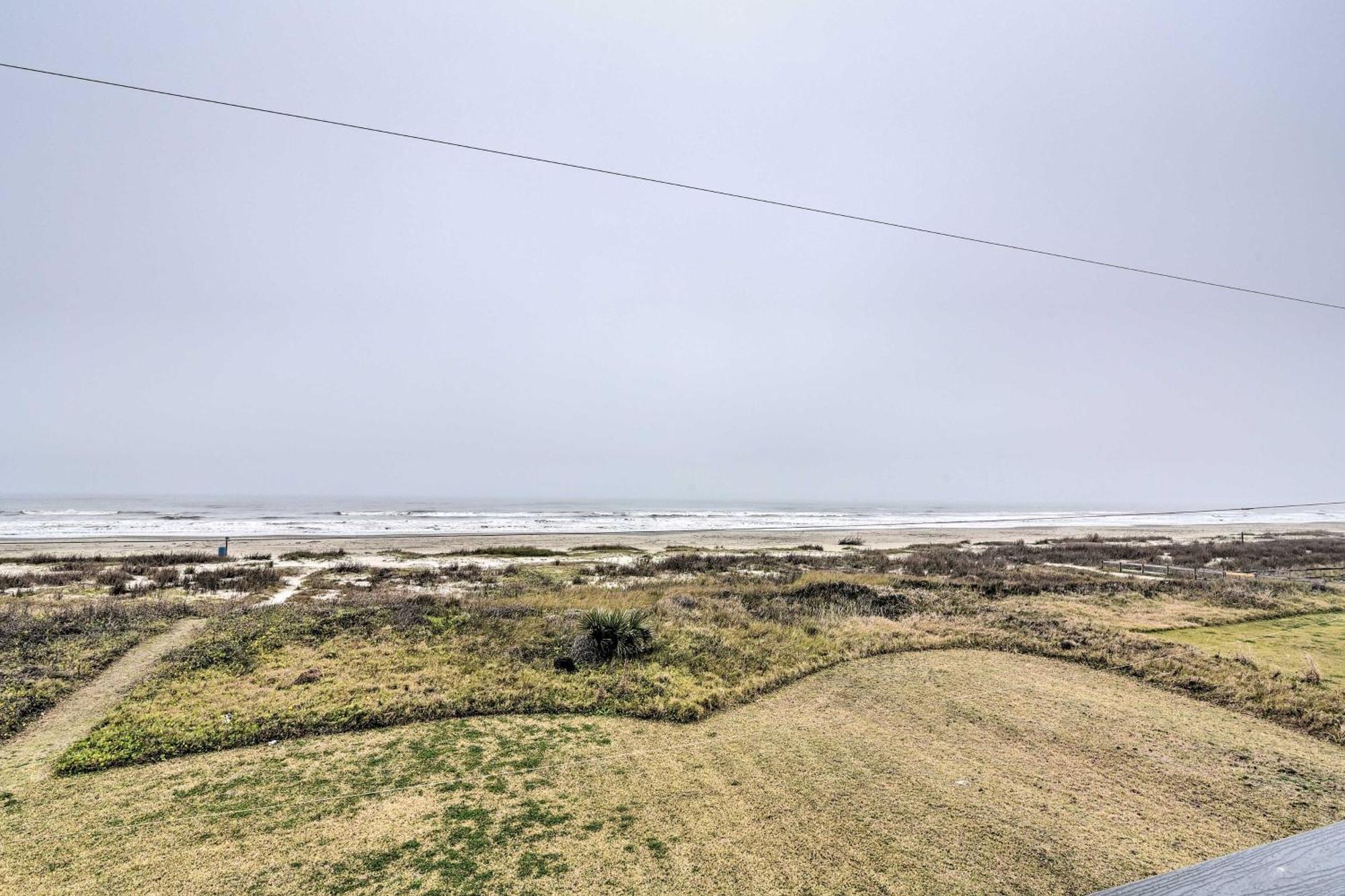 Oceanfront Galveston Home - Walk To Beach! Eksteriør billede